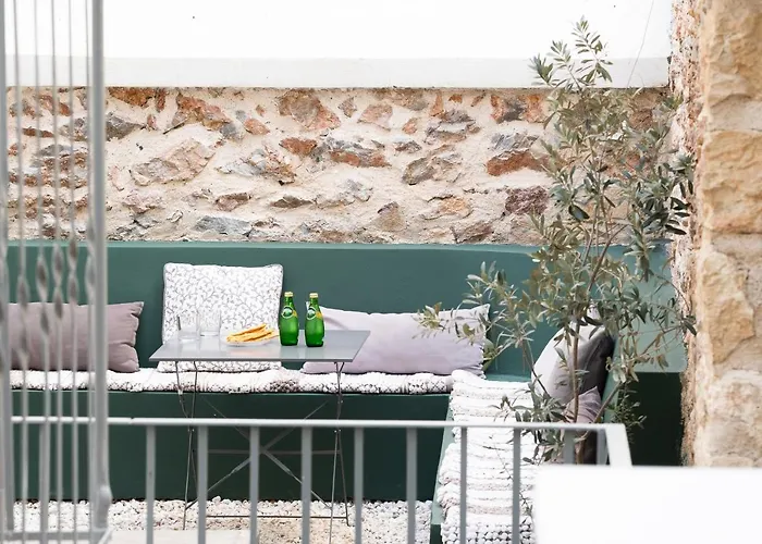 Central5 Boutique Apartments With Common Garden Next To Metro